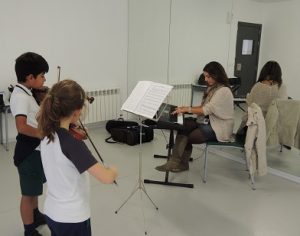Violín en Humanitas
