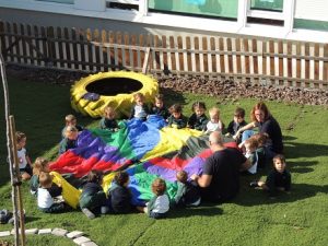 Los alumnos de Nursery 1 asisten a clases de Psicomotricidad