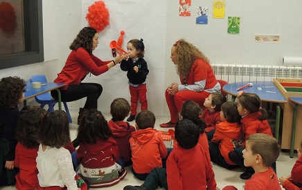 Aprendemos el color rojo en 1º de Infantil