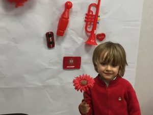 Aprendemos el color rojo en 1º de Infantil