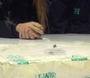 Visita de los alumnos de Bachillerato al laboratorio de bajas temperaturas de la UAM