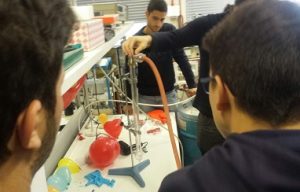 Visita de los alumnos de Bachillerato al laboratorio de bajas temperaturas de la UAM