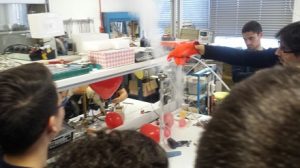 Visita de los alumnos de Bachillerato al laboratorio de bajas temperaturas de la UAM