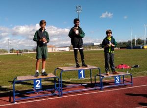 Alumnos de 6º de Primaria ganadores en una carrera infantil en Tres Cantos.