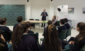 Reunión alumnos con representante de Academica
