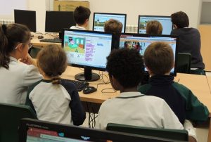 Big Brother en ICT entre alumnos de 1º y 6º de Primaria.