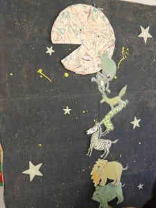 Alumnos de Nursery asisten a un cuentacuentos.