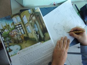 Los alumnos de 4º aprenden los distintos tipos de marionetas. 