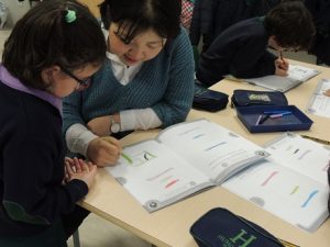 Repasando los números en chino en 1º de Primaria. 