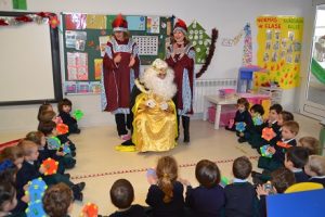 El rey mago Melchor visita H.B.S.