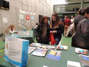 I Feria de Universidades HBS.