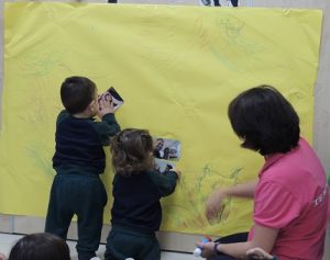 Mural sobre la familia en Nursery 1. 