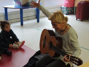 Taller de musicoterapia en Nursery