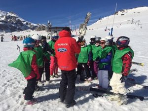 Pruebas de nivel en la nieve de nuestros alumnos humanitas. 