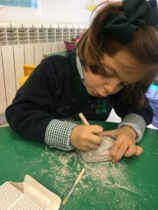 Paleontólogos en 2º de Infantil. 