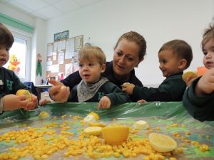 Taller sensorial en Nursery 1. 