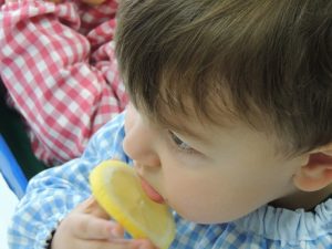 Taller sensorial en Nursery 1. 