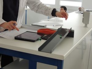 COMPROBACIÓN DEL TIRO HORIZONTAL en 1º de Bachillerato