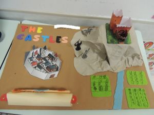 Presentación de los proyectos trimestrales 'Castillos y princesas', en 3º de Infantil.