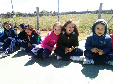 Alumnos de 2º y 3º de Infantil en la Granja Escuela