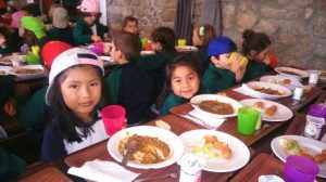Alumnos de 2º y 3º de Infantil en la Granja Escuela