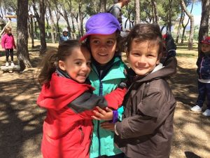 Alumnos de 2º y 3º de Infantil en la Granja Escuela