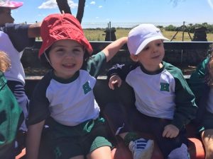 1º de Infantil visita la Granja.