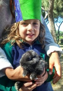 2ºy 3º de Infantil disfrutan de la naturaleza en la granja. 