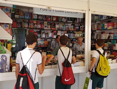 Visita a la Feria del Libro de los alumnos de 2º de E.S.O.