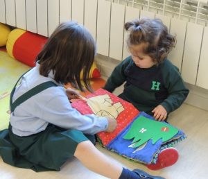 Big brother literario entre 3º de Infantil y Nursery.