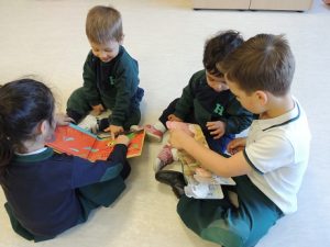 Big brother literario entre 3º de Infantil y Nursery.