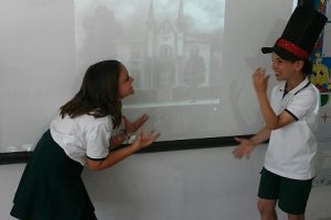 ENSAYANDO THE CANTERVILLE GHOST en 4º de Primaria. 