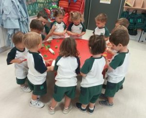 Juego por rincones en Nursery 2