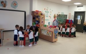 Juego por rincones en Nursery 2