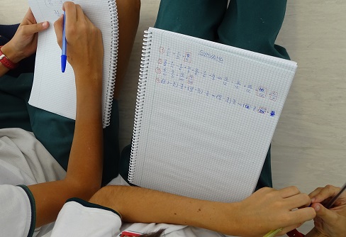 Los alumnos de 2º de E.S.O. estudian de las operaciones combinadas con una gymkana.