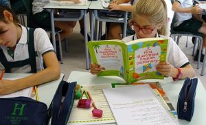 En Science, los alumnos de 4º de Primaria. 