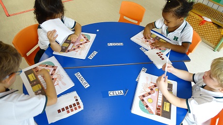 trabajando las series en 2º de infantil.