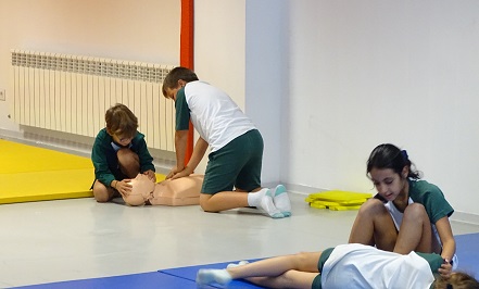 Taller de primeros auxilios para alumnos de 4º de Primaria.