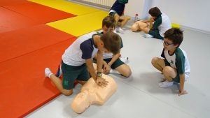 Taller de primeros auxilios para alumnos de 4º de Primaria.
