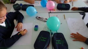 En 4º de Primaria trabajan las líneas imaginarias del planeta. 