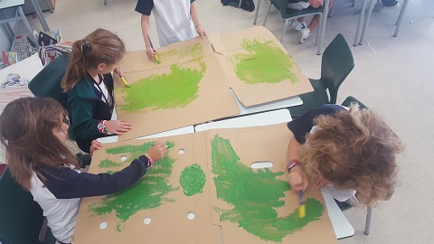 En 2º de Primaria reforestan la selva.