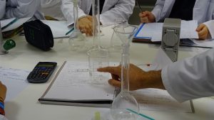 Aprender a preparar disoluciones en 1º de Bachillerato. 