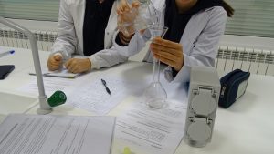 Aprender a preparar disoluciones en 1º de Bachillerato. 