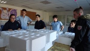 Viendo como se trabaja en una obra en 1º de Bachillerato. 