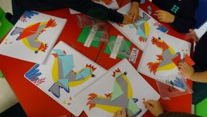 Haciendo tangram en 2º de Infantil