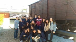Visita de los alumnos de 1º de Bachillerato a la exposición sobre Auschwitz
