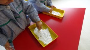 Mural de invierno en Nursery 2
