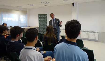 Ponencia sobre inversión en bolsa a alumnos de 1º de Bachillerato