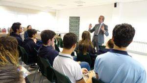 Ponencia sobre inversión en bolsa a alumnos de 1º de Bachillerato