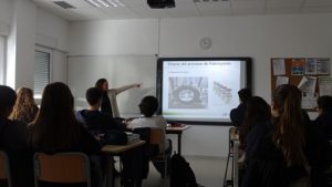 Ponencia sobre la industria farmacéutica en 1º de Bachillerato.